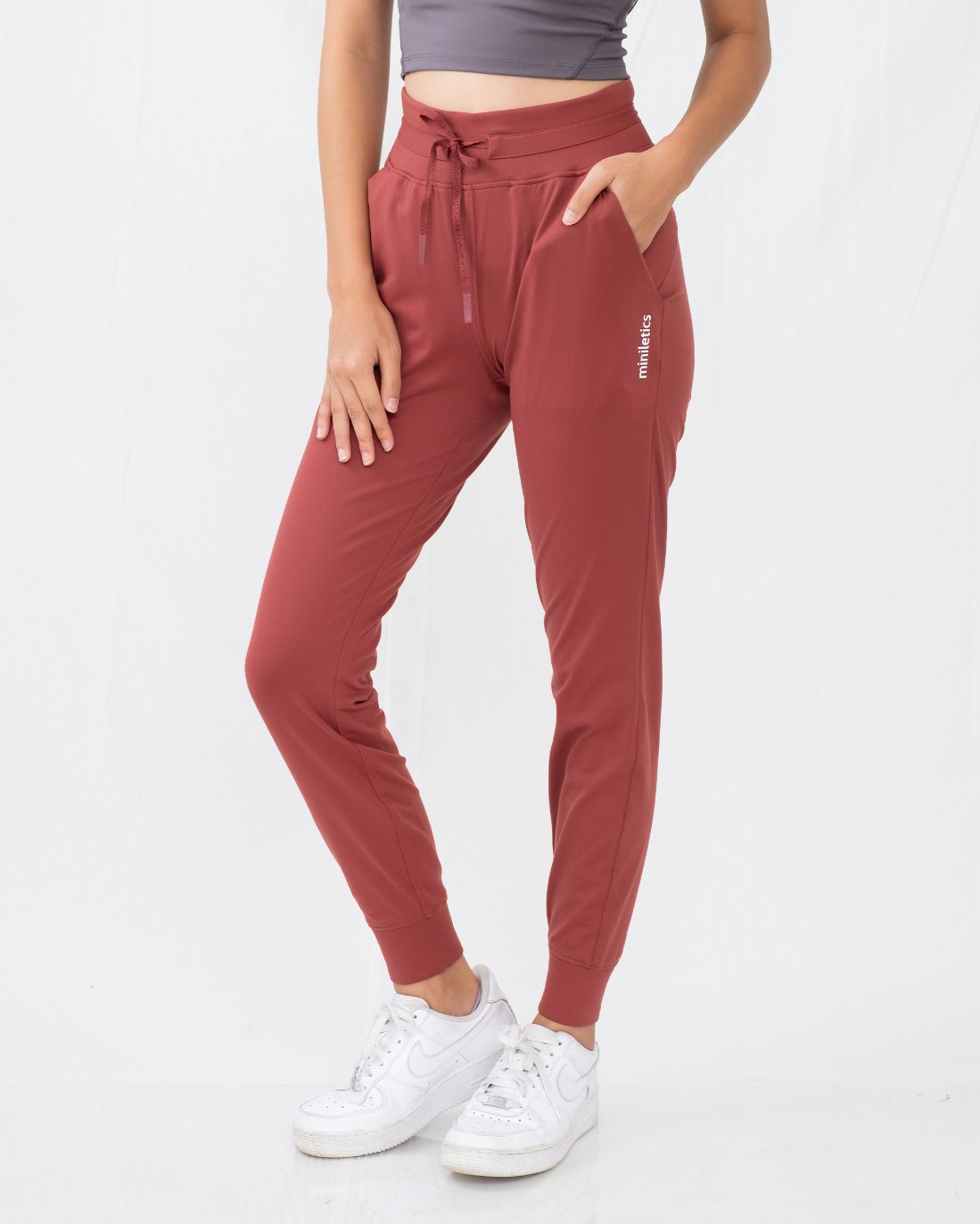 versatile tech jogger - jogger - sports wear - workout casual wear