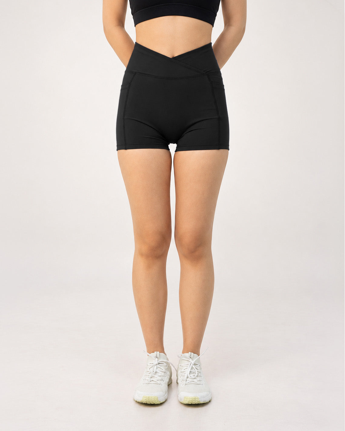Hybrid Pocket Shorts 4