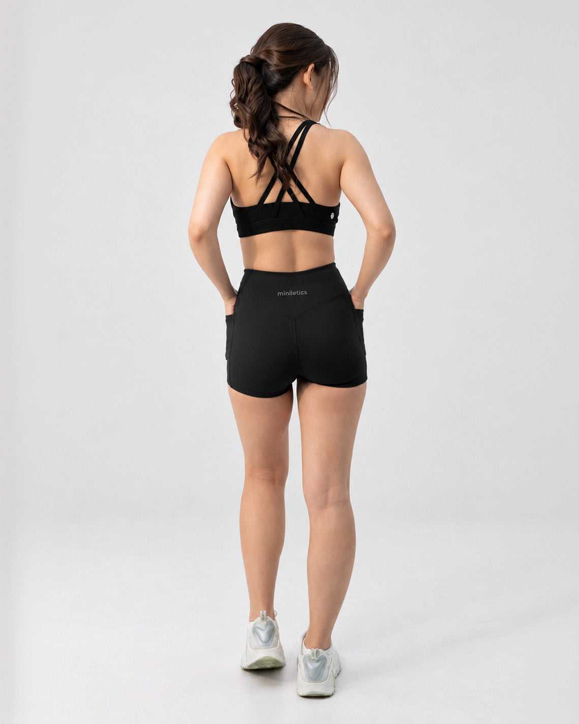Hybrid Pocket Shorts 4