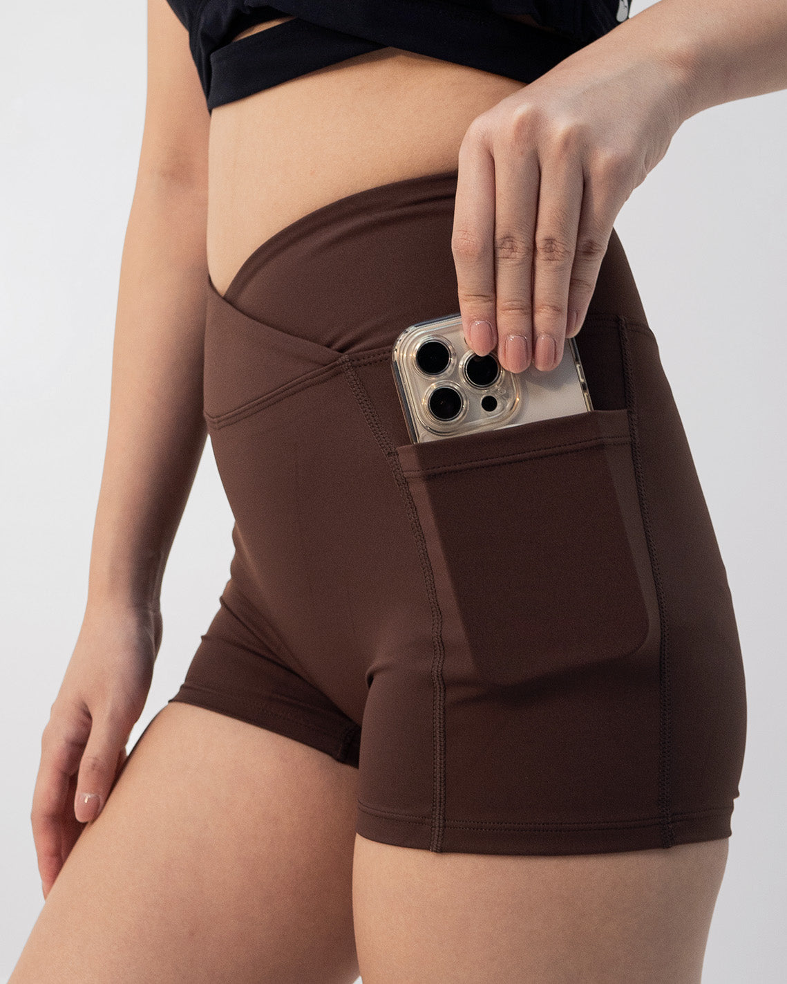 Hybrid Pocket Shorts 4