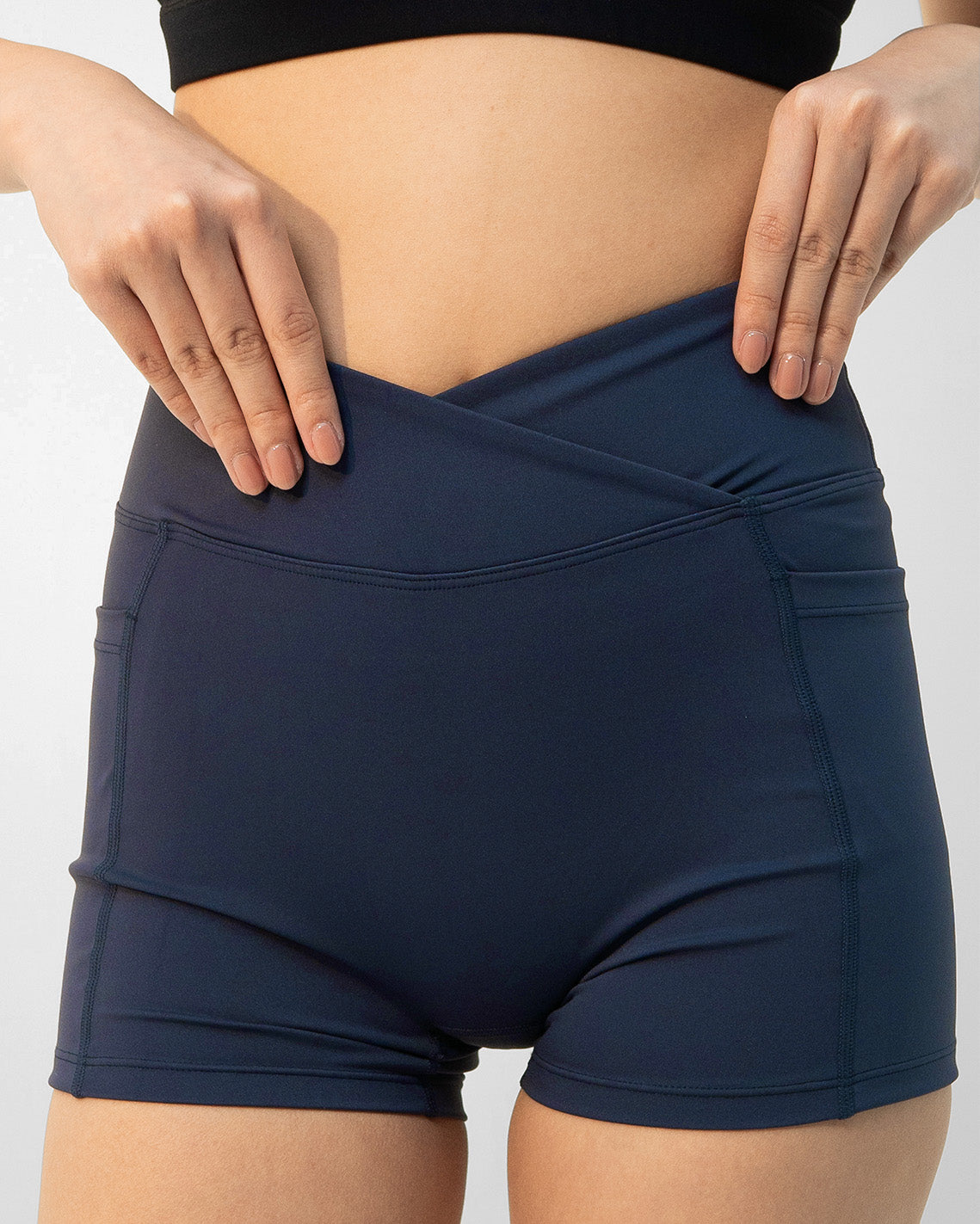 Hybrid Pocket Shorts 4