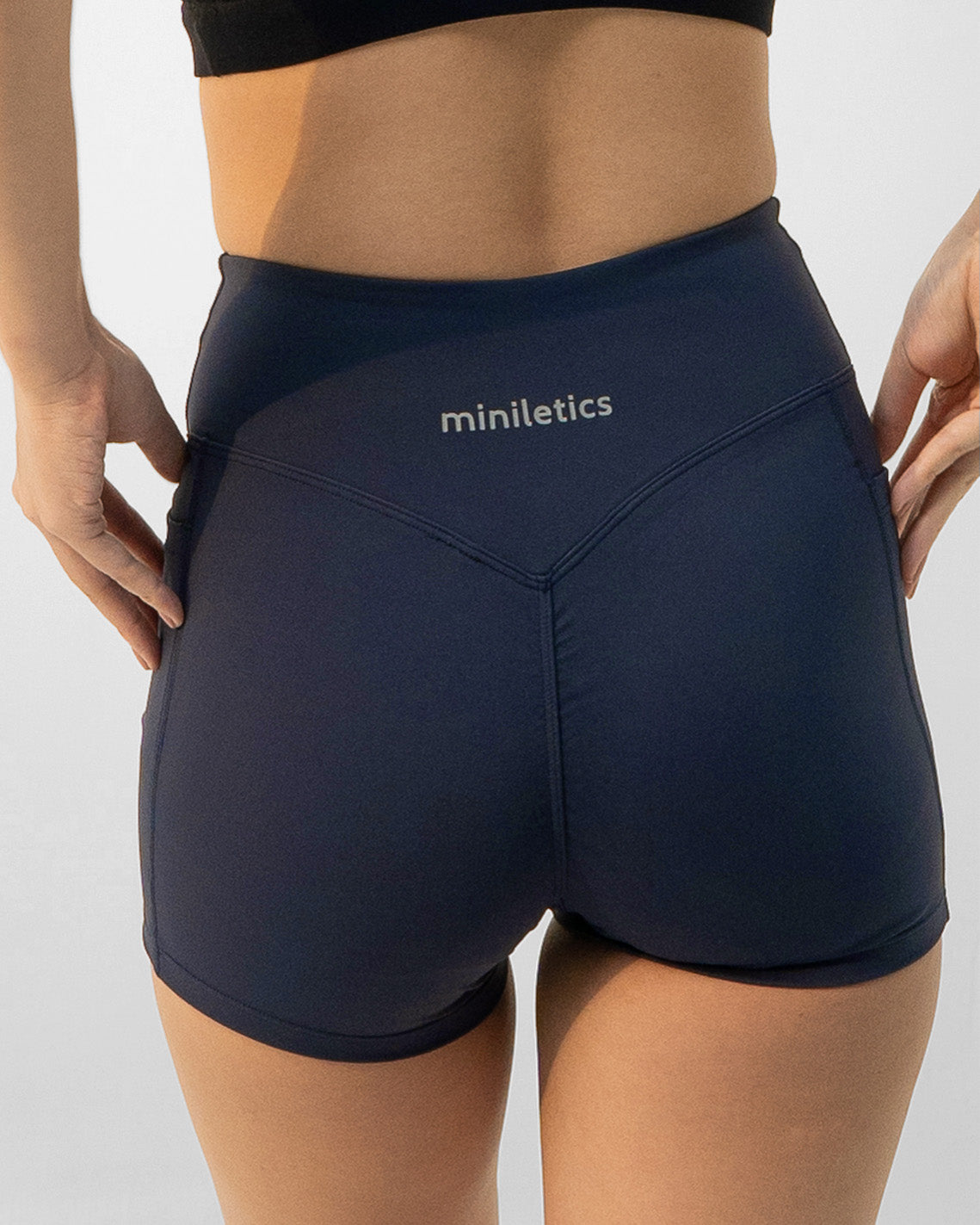 Hybrid Pocket Shorts 4