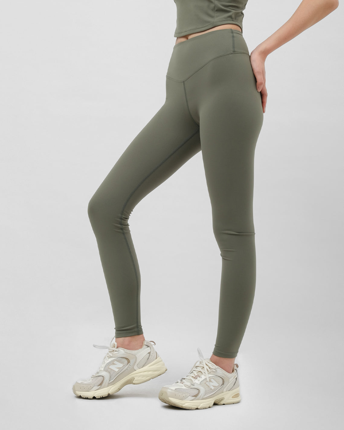 Mile Mid-Waist Spotlight Legging 25”