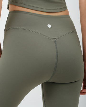 Mile Mid-Waist Spotlight Legging 25”